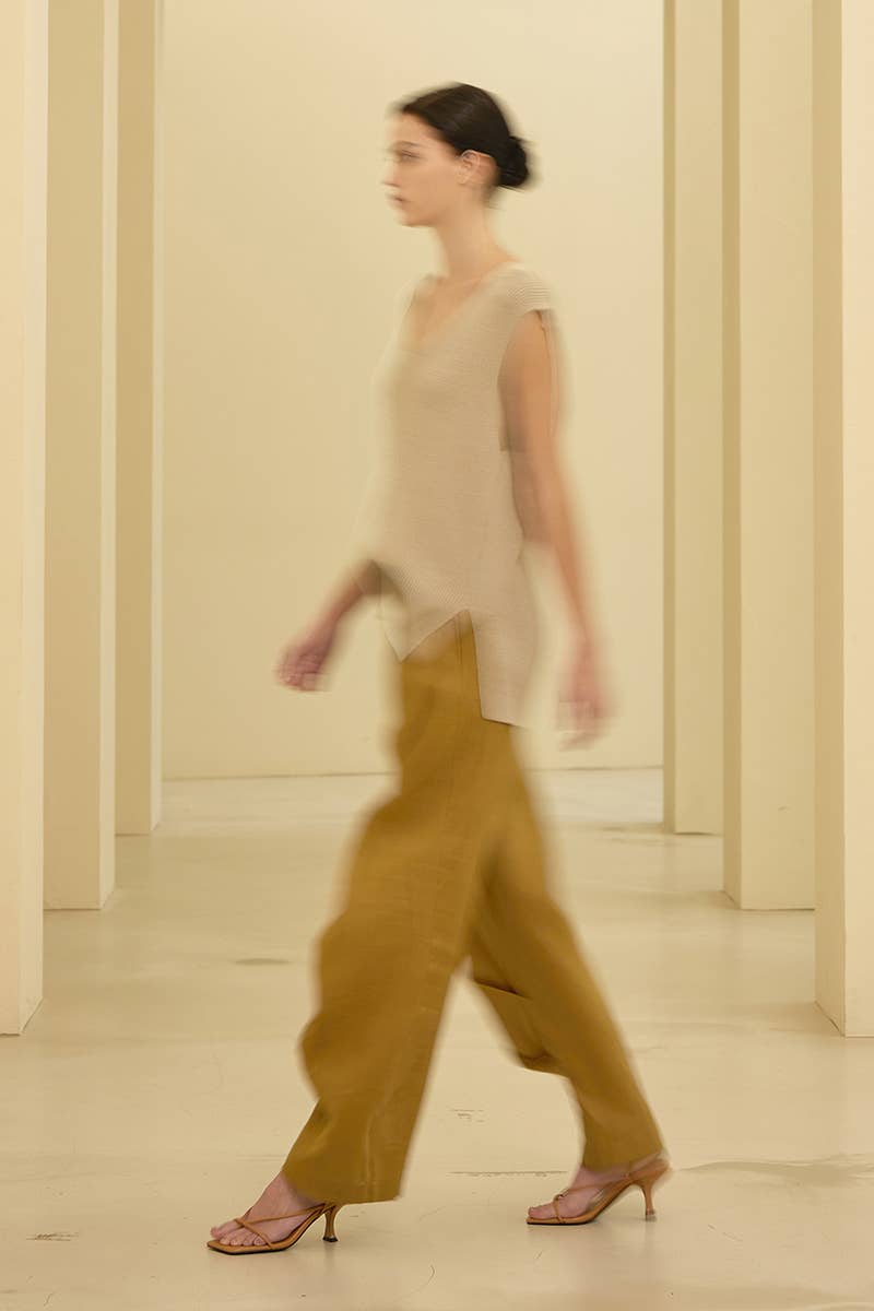 Rachel Pleated Linen Barrel Pants