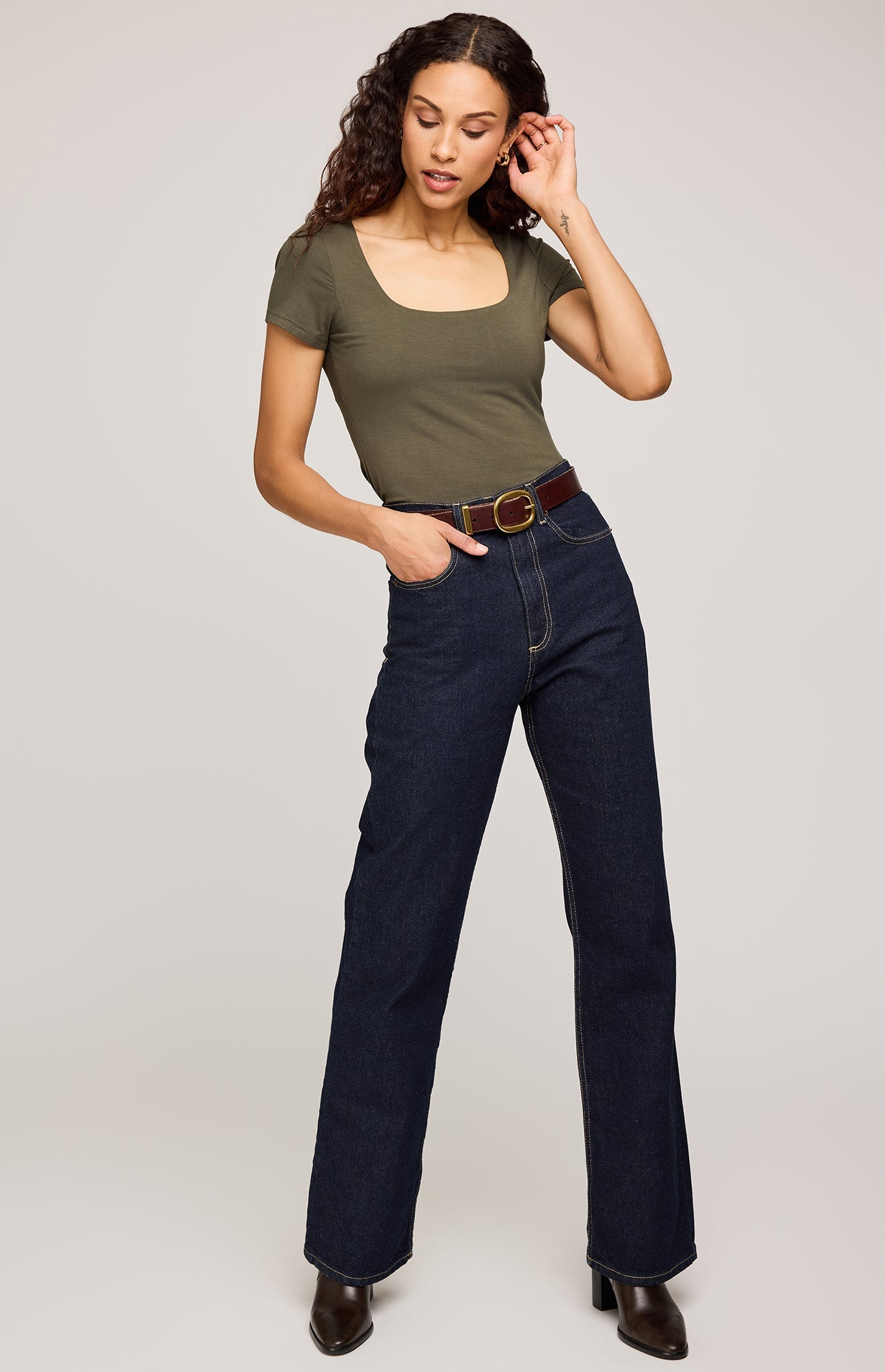 Fiora Tee