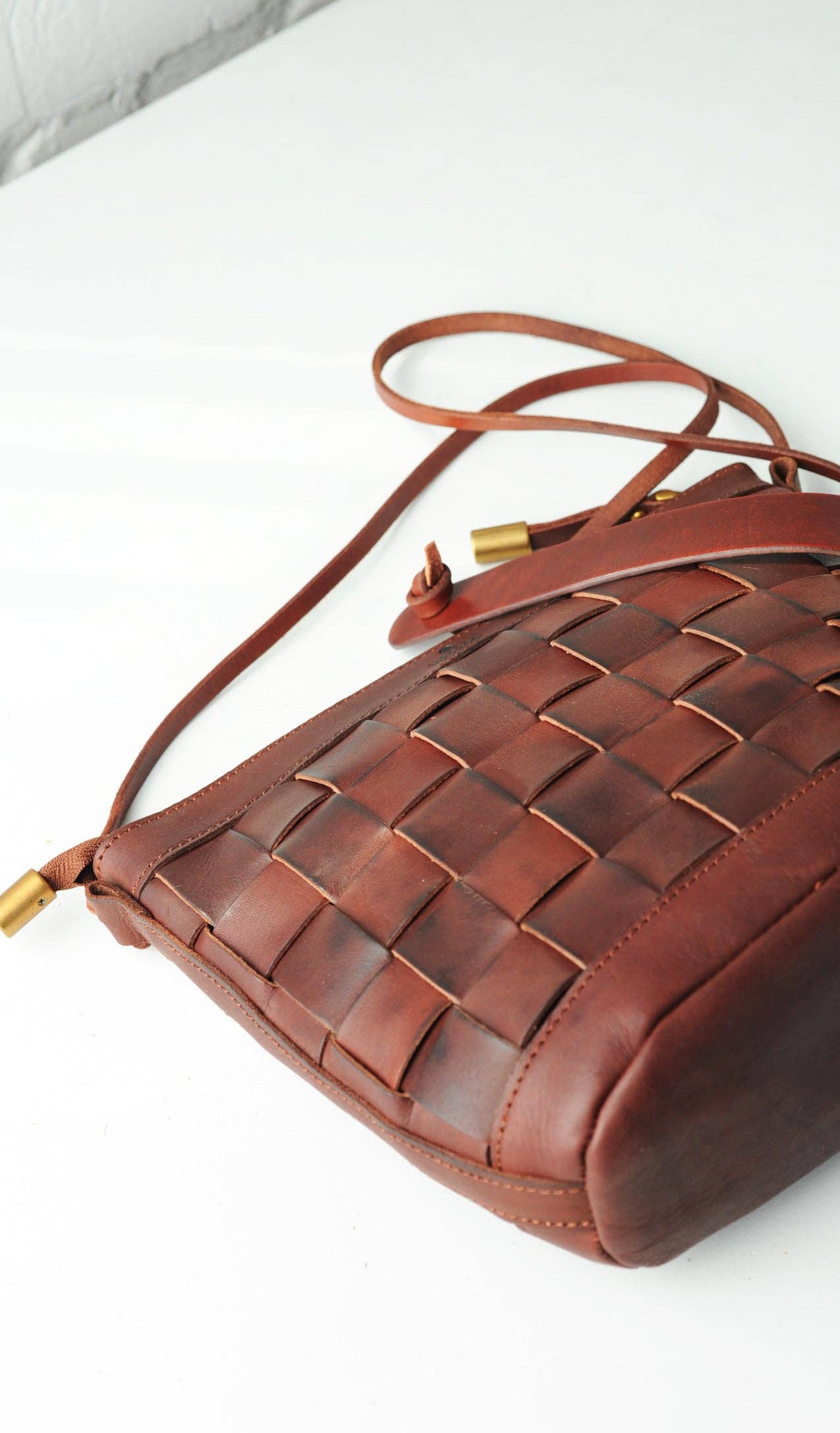 Venture Cross-Body Bag - Chestnut
