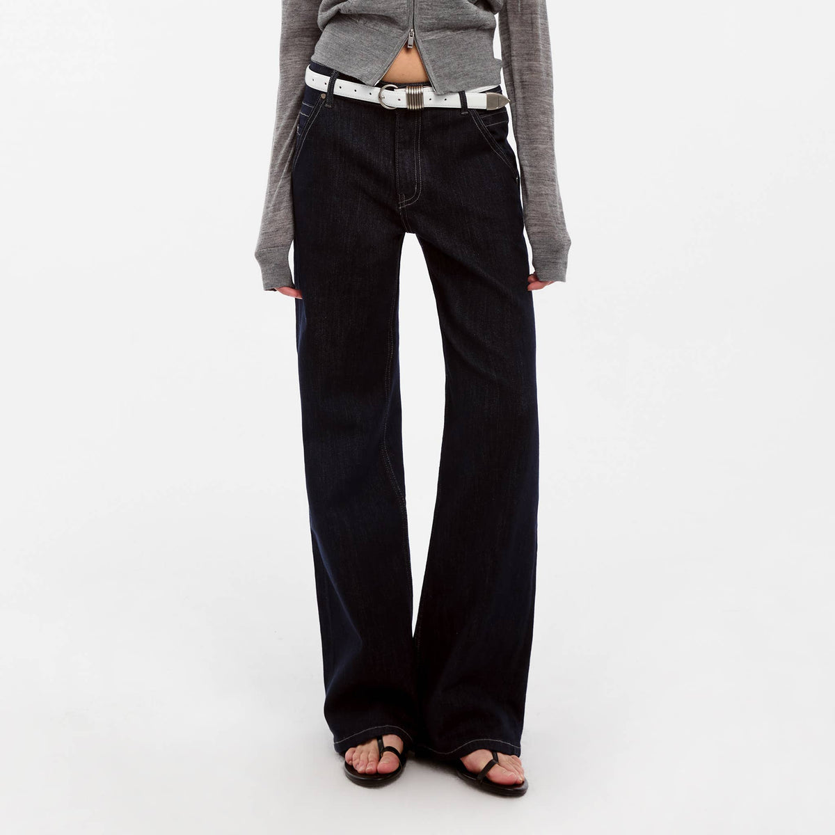 CUBIC Classic Straight Leg Jeans