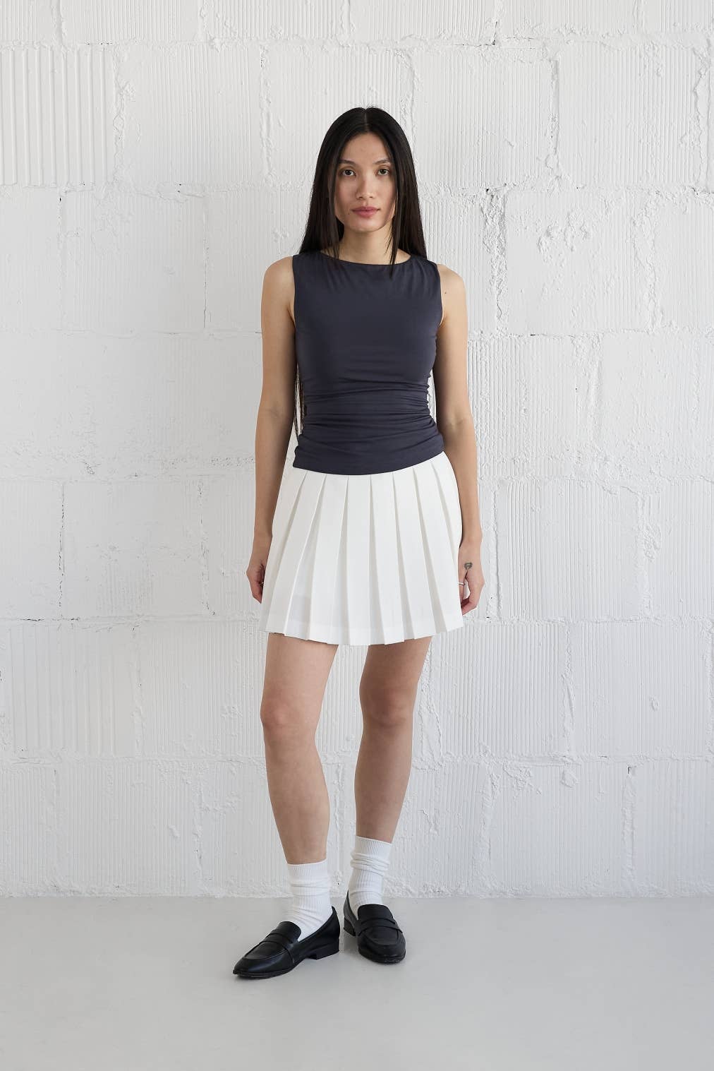 The Kaia Top | Seamless Boat Neck Sleeveless Top