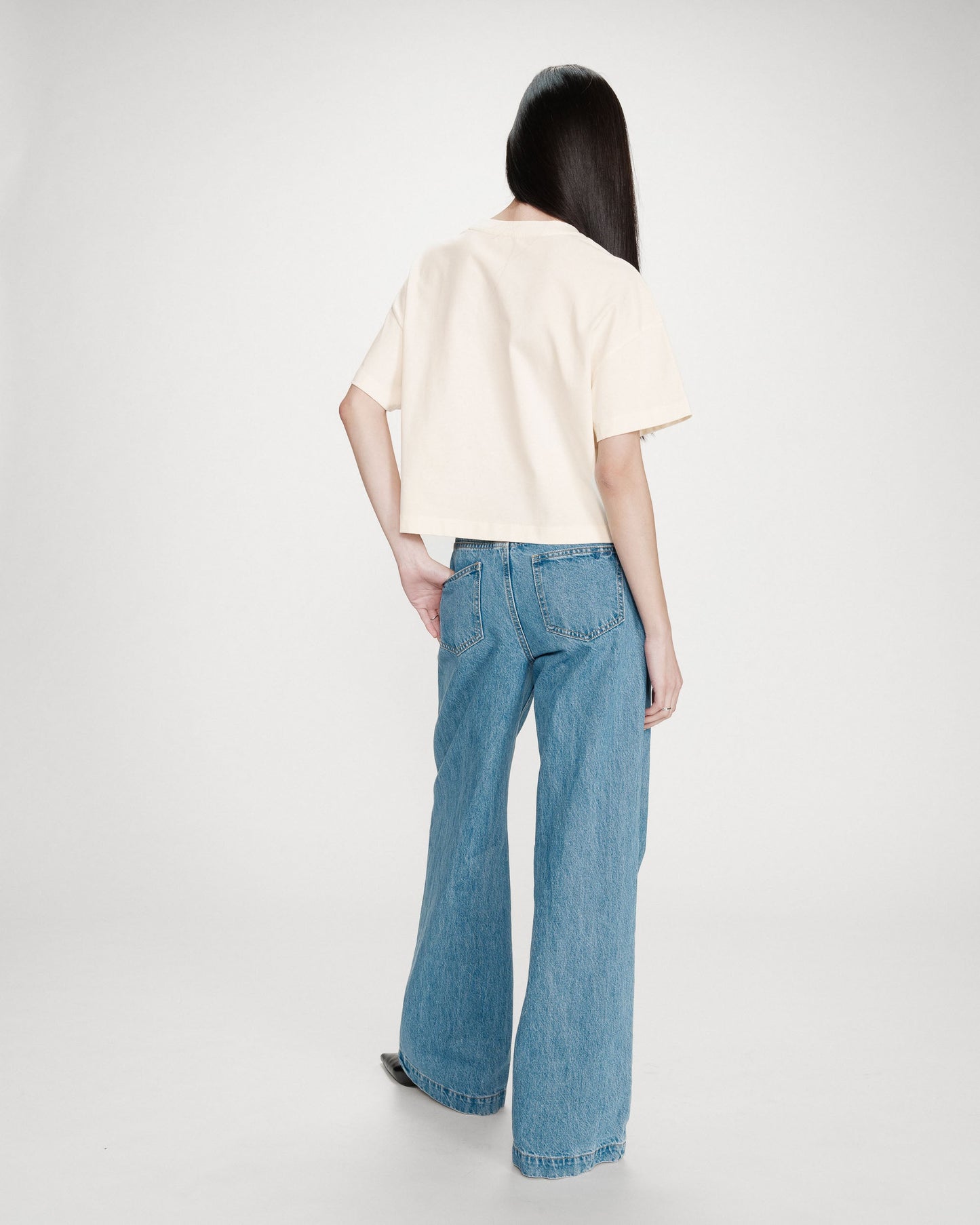 Voss Cropped Graphic Tee