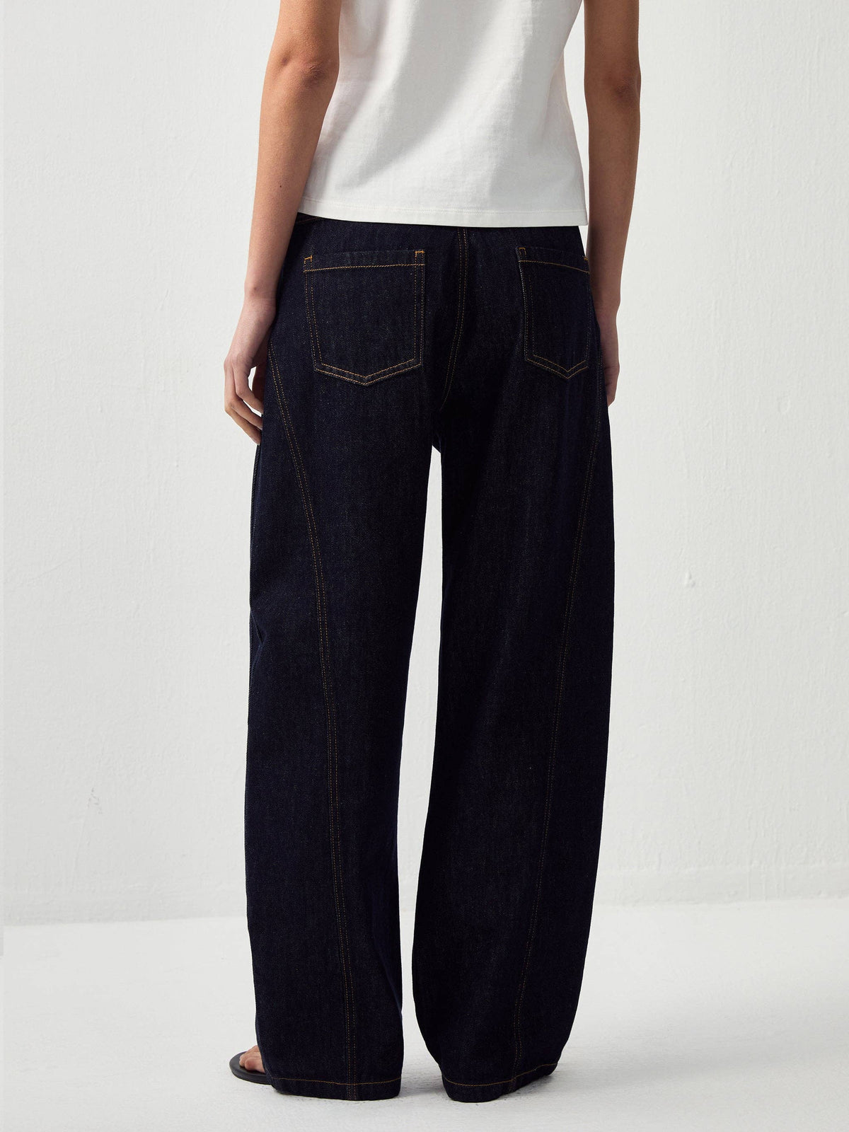 CUBIC Curved Ribbon Jeans