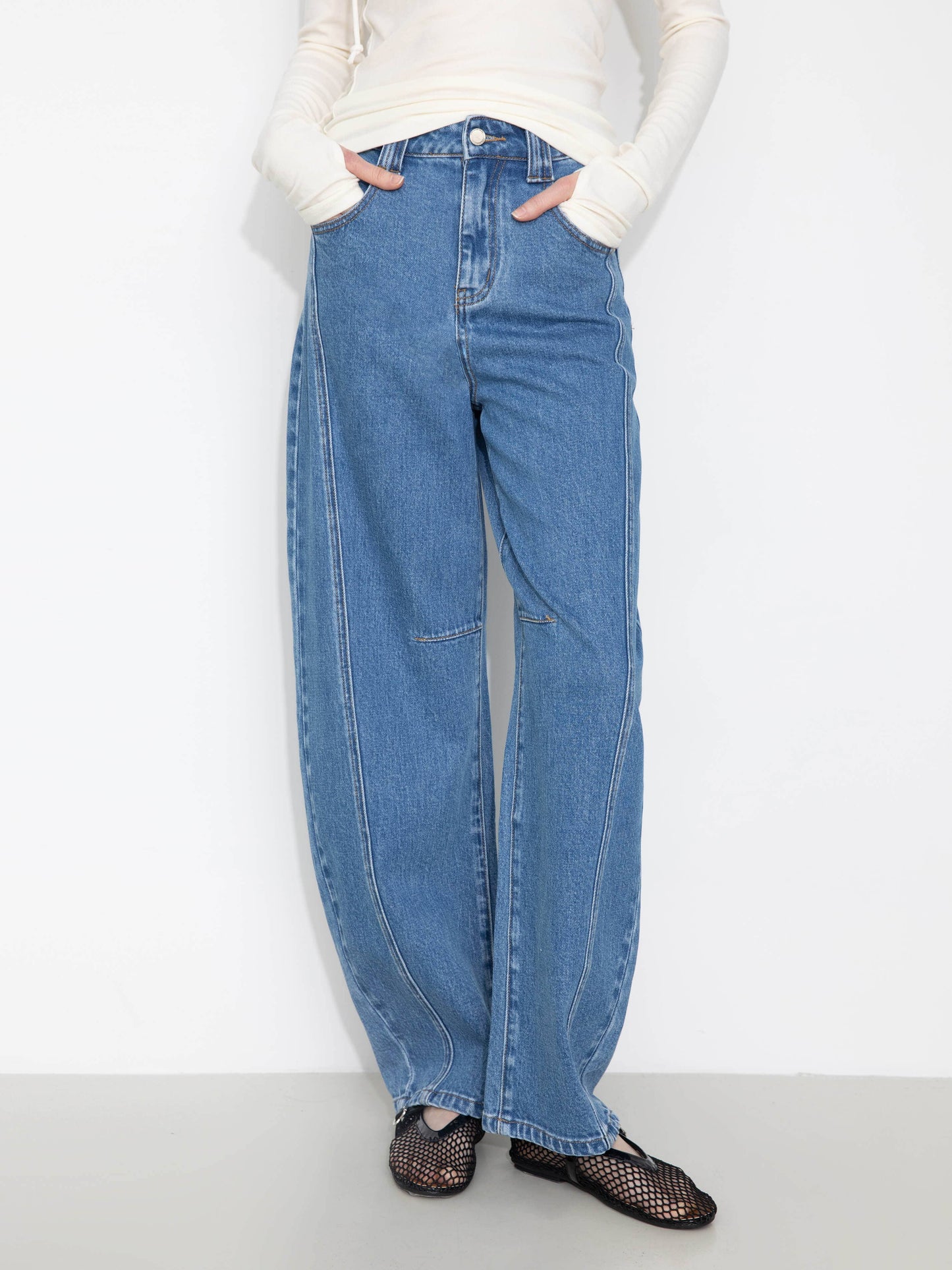 Panelled Loose-Fit Wide-Leg Tapered Jeans