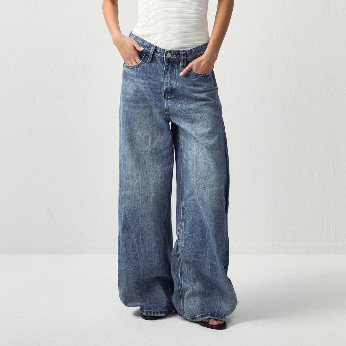 CUBIC Vintage Deconstructed Wide-Leg Jeans