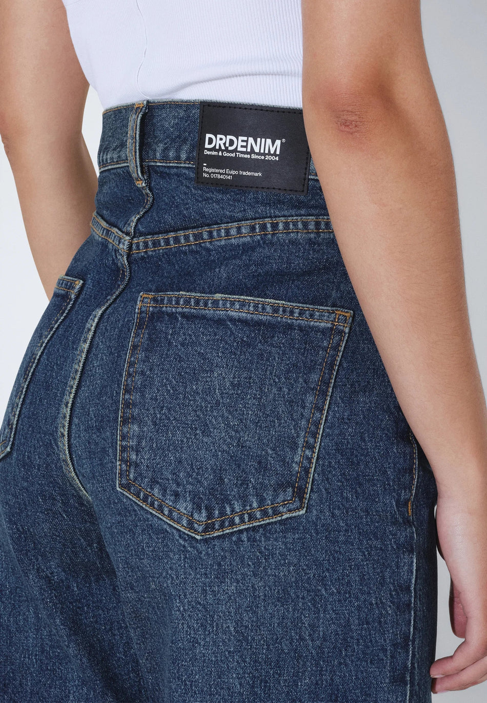 Echo Mid Straight Jeans